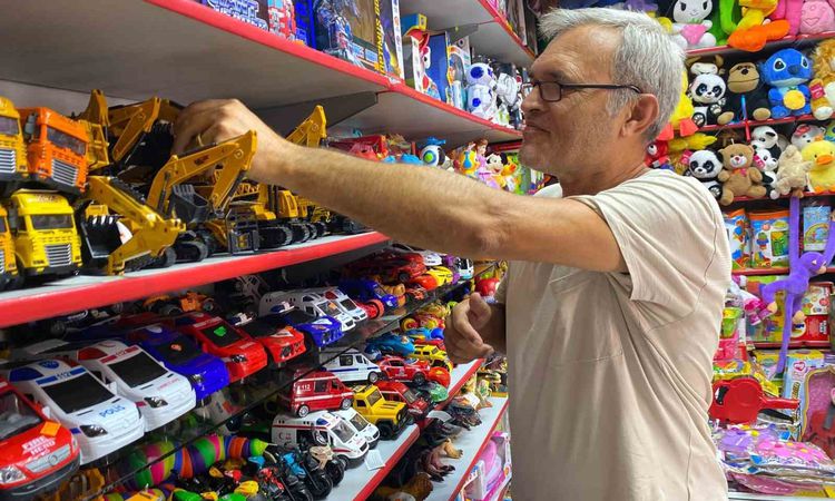 Kritik Açıklama: Teknoloji çağının çocukları oyuncakla oynamayı tercih etmiyor ve Merak Edilenler