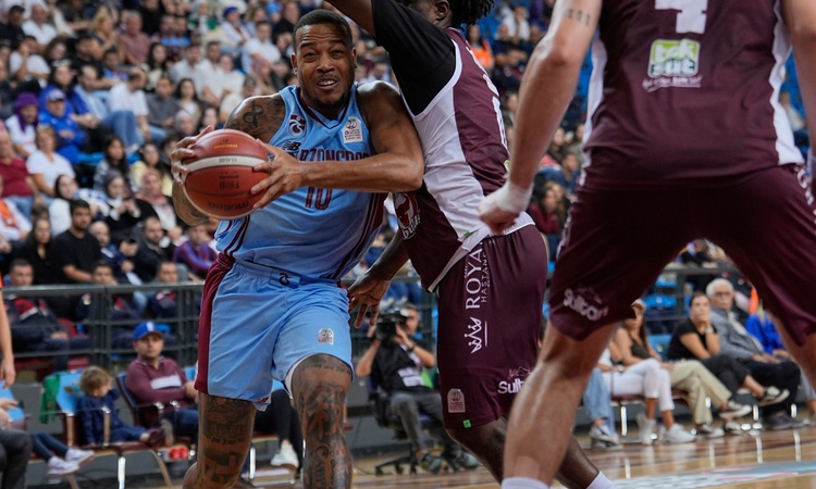 Kritik Açıklama: Trabzonspor, Basketbol Süper Ligi'nde Pizzabulls Bordo Bandırma'yı 83-80 mağlup etti - Son Da