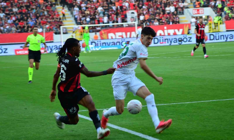 Kritik Açıklama: Trendyol Süper Lig: ÇorumFK: 0 - Corendon Alanyaspor: 0 (Maç devam ediyor): Gelişmeler Takip