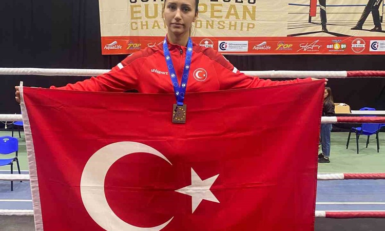 Kritik Açıklama: Türkiye Savate Combat Avrupa Şampiyonası'nda 13 madalya kazandı; Elif Kaya gümüş aldı ve Mera