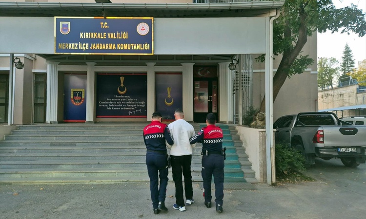 Kritik Açıklama: Uyuşturucudan 40 yıl 3 ay 18 gün hapis cezası alan firari Kırıkkale'de yakalandı - Son Dakika