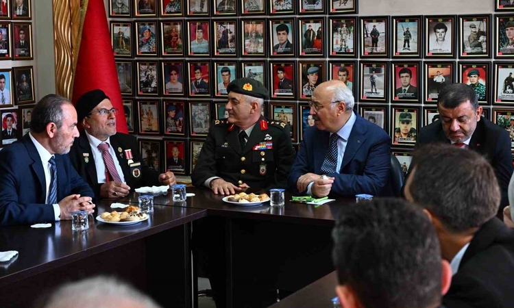 Kritik Açıklama: Vali Köşger: "Huzur ve refahı gazilerimize borçluyuz" ve Merak Edilenler