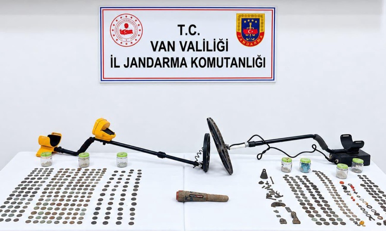 Kritik Açıklama: Van Çaldıran'da jandarma operasyonunda Roma dönemine ait 529 sikke bulundu | İşte Tüm Ayrıntı