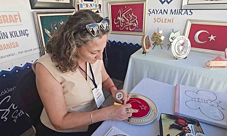 Kritik Açıklama: Yasemin Kılınç 15 yıldır filografi sanatını yaşatıyor, şimdi hedefi yurt dışına açılmak - Son