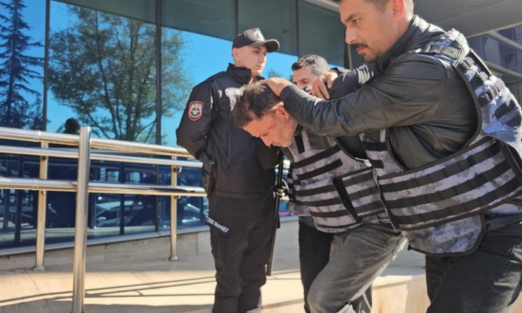Kritik Açıklama: Zonguldak Kilimli'de eşini ve yardım eden genci silahla yaralayan şüpheli hakkında tutuklama