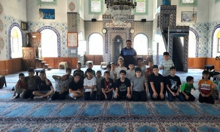 Kritik Açıklama: Kur'an kursu öğrencilerine güvenli internet eğitimi - Haberleri | İşte Tüm Ayrıntılar