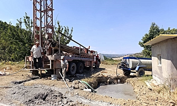 Kütahya Şaphane Gaipler'de KÖYDES ile 220 metre derinliğinde sondaj kuyusu açıldı