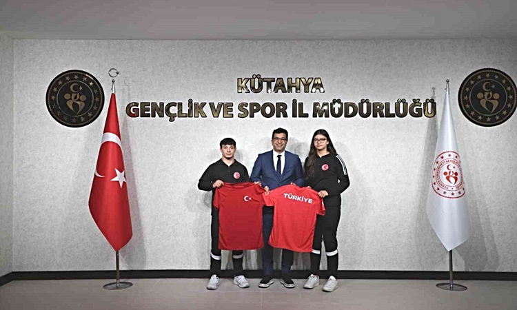 Kütahyalı iki sporcu Avrupa Kuraş Şampiyonası’nda Türkiye için mücadele edecek - Son Dakika Bilgileri
