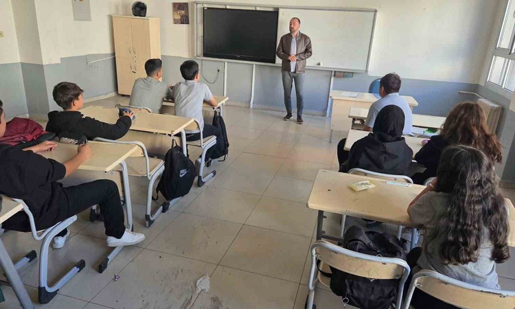 Kuyucak Müftülüğü, ÇEDES kapsamında öğrencilere değerler konulu söyleşi düzenledi | İşte Tüm Ayrıntılar