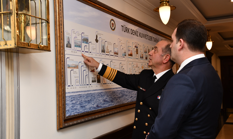 Kuzey Makedonya Devlet Bakanı Zeynula, Deniz Kuvvetleri Komutanı'nı ziyaret etti