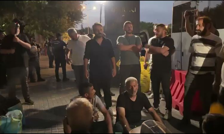 Ayrıntılar Netleşti: Madencilerin 24 saatlik eylem kararının ardından Başaran Aksu ve Gökay Çakır gözaltı işle