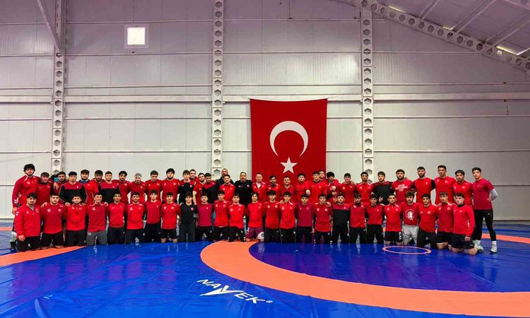 Sıcak Gündem: Malatya TOHM'dan 7 Sporcu U20 Grekoromen Güreş Milli Takımı Kampına Davet Edildi - Son Dakika ve