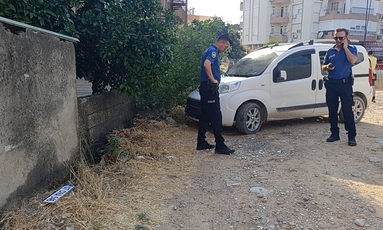 Ayrıntılar Netleşti: Manavgat'ta sahte plakalı otomobille yakalanan 3 şüpheli gözaltında - Haberleri - Son Dak