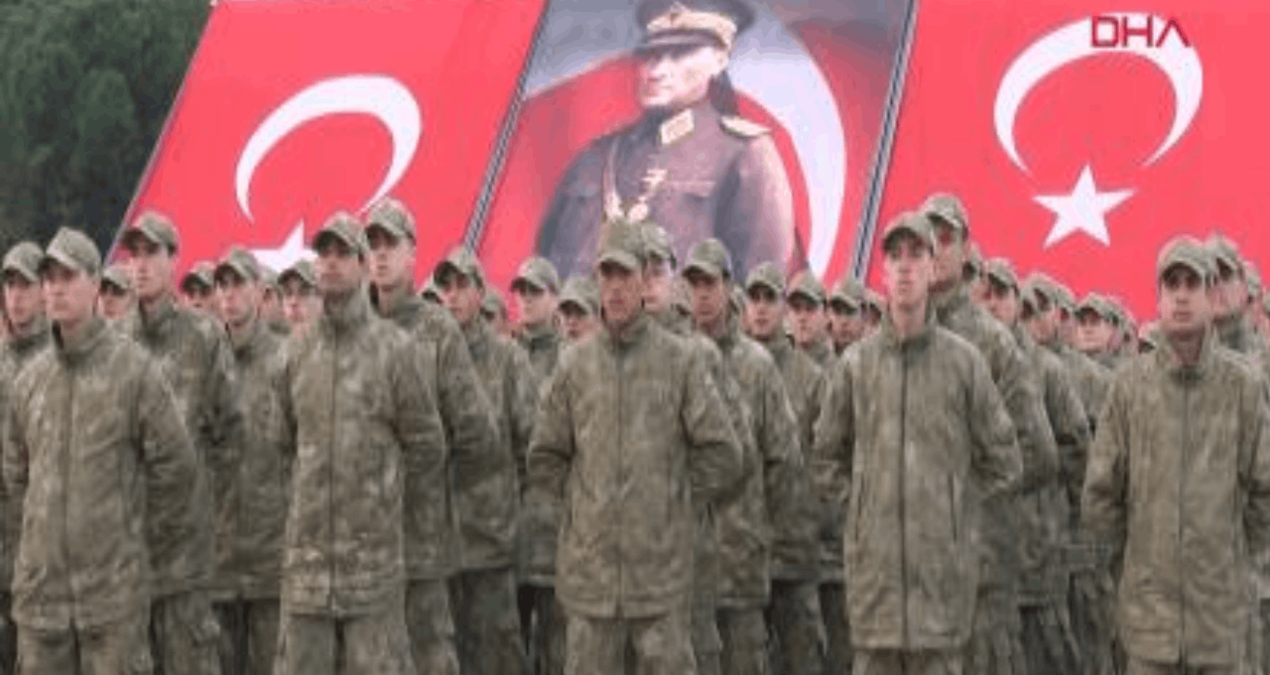 Manisa'da 3 bin 559 er ant içip, komando beresini taktı - En Son Haber - Son Dakika Bilgileri