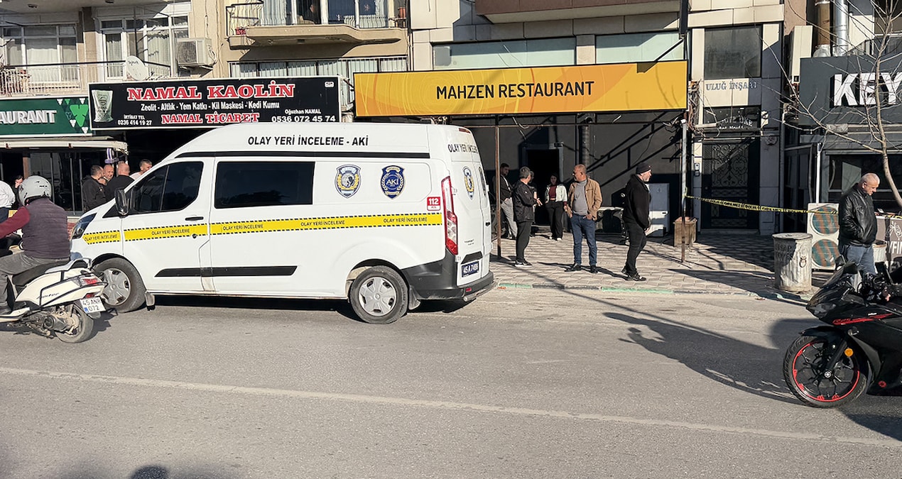 Ayrıntılar Netleşti: Manisa'da bıçaklı kavga: 1 ölü, 2 ağır yaralı - En Son Haber | İşte Tüm Ayrıntılar