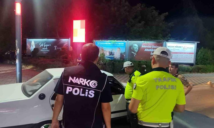 Son Gelişme: Manisa'da dev narko uygulaması: 15 bin 956 içimlik uyuşturucu ele geçirildi - Son Dakika | İşte T