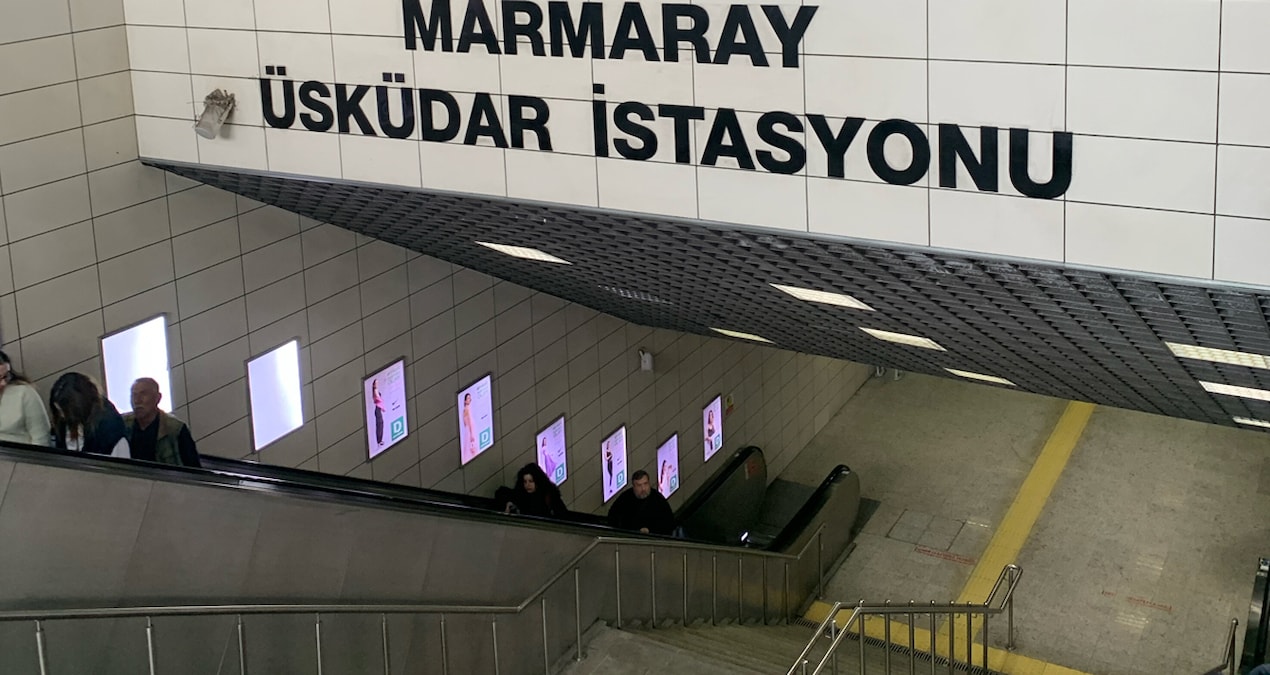 Marmaray seferleri durdu: 'Üzücü bir olay nedeniyle...' - En Son Haber: Gelişmeler Takip Ediliyor
