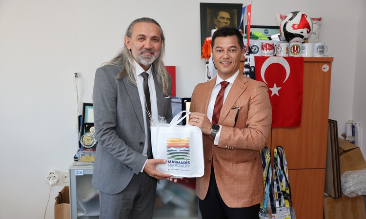 Marmaris Belediye Başkanı Ünlü, AA Marmaris Bürosu'nda kent gündemini görüştü