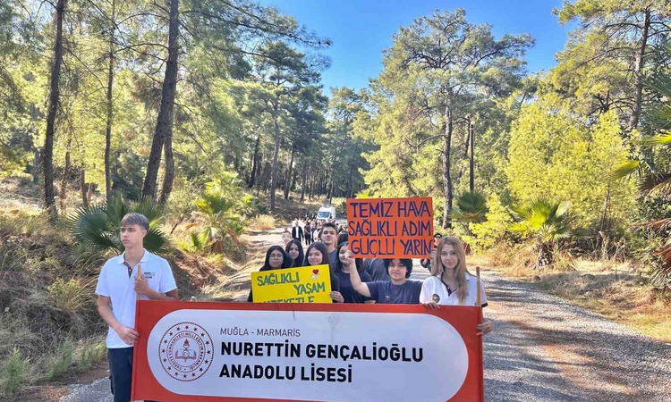 Marmaris'te Dünya Yürüyüş Günü'nde öğrenciler Kaymakam Nurullah Kaya ile adım attı: Gelişmeler Takip Ediliyor
