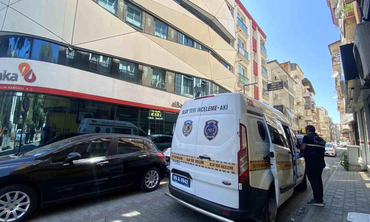 His body was found in the salon where he went to get a massage - Last Minute