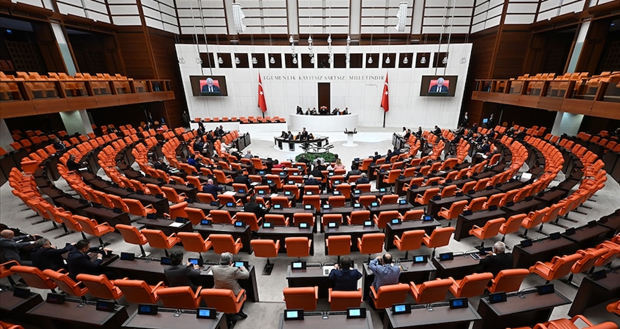 Sıcak Gündem: Meclis’te yeni dönem: Yoklama isteyip kaçan vekilin maaşı kesilecek - Haberleri