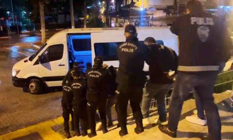 Mersin Gülnar'da 2 işletmeye fuhuş operasyonunda 6 şüpheli hakkında tutuklama kararı verildi - Son Dakika Bilg