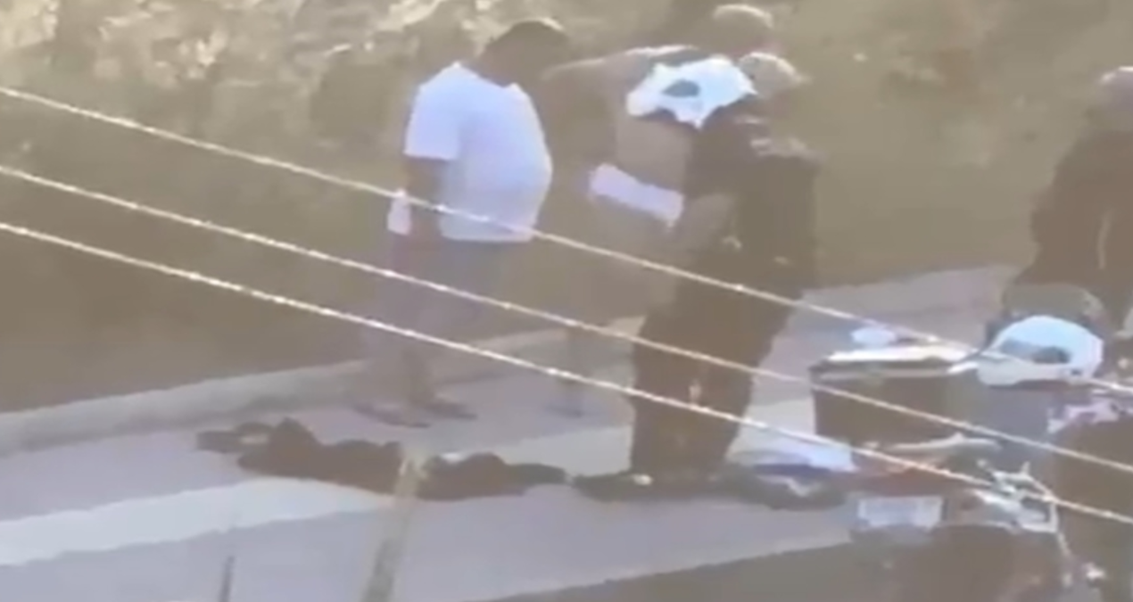 Son Gelişme: Mersin'de skandal görüntüler: Polis arama yaparken iç çamaşırına kadar soydu! - Son Dakika