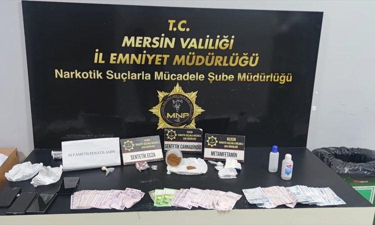 Mersin'de uyuşturucu operasyonunda 4 bin 800 sentetik hap ele geçirildi, 4 hakkında tutuklama kararı verildi: