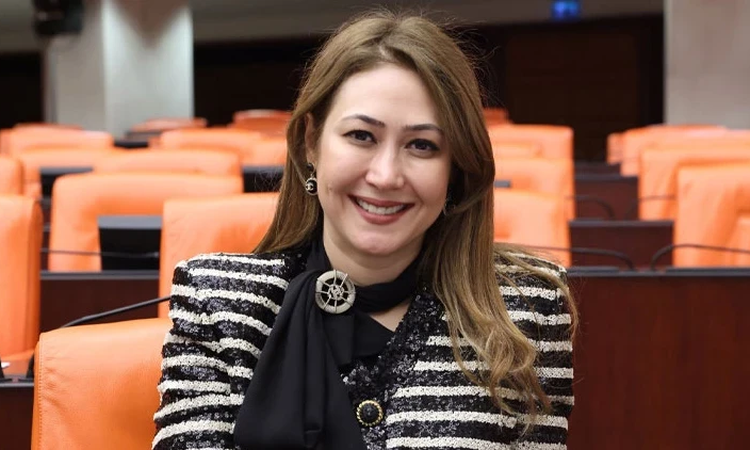 MHP'li vekil Karakoç, bel omurgasındaki kırık nedeniyle 4 saatlik ameliyat geçirdi: Gelişmeler Takip Ediliyor