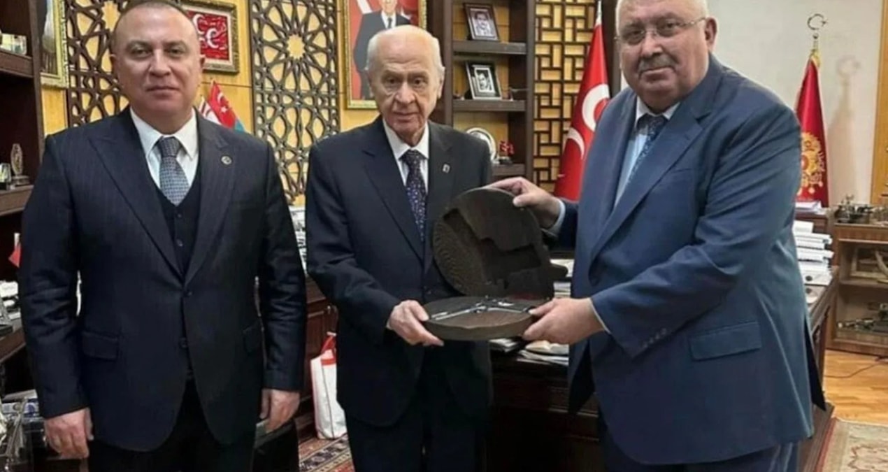 MHP'de paylaşım krizi! Semih Yalçın, istifa eden İzzet Ulvi Yönter'in "MHP'ye sızan ajan" gönderisini önce pay