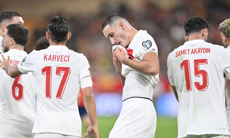 Kritik Açıklama: Milli futbolcu Deniz Gül'ün evi soyuldu! Zarar çok büyük - Son Dakika Haberleri ve Merak Edil