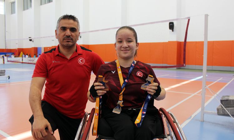 National para badminton player Tuğba: My goal is to rank in international competitions - News