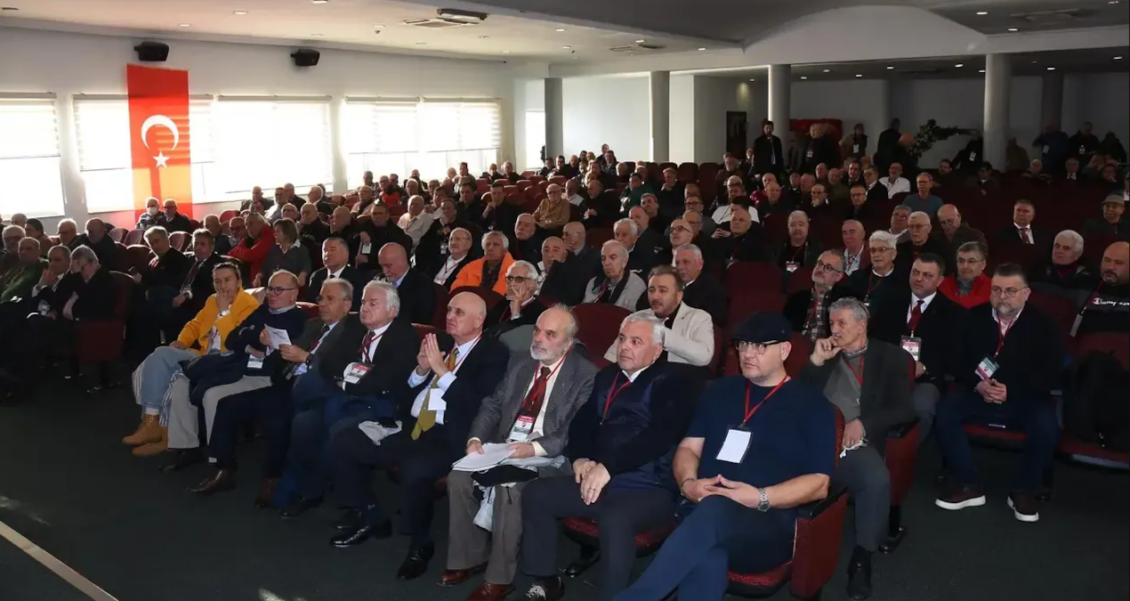 Gündemden Son Bilgiler: Milyonlarca taraftarı olan 114 yıllık çınara başkan adayı bile çıkmadı - Son Dakika |