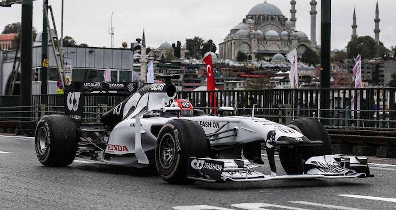 Sıcak Gündem: Milyonlarca yarışsever bunu bekliyordu! Formula 1 Türkiye'ye geri dönüyor! - Son Dakika Haberler