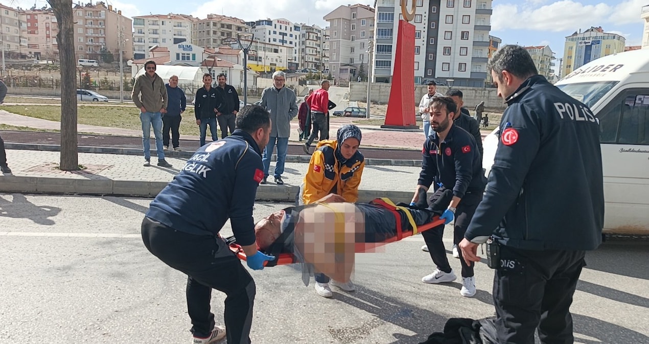 Son Gelişme: Minibüsün çarptığı yaya 32 metre sürüklenerek öldü - Son Dakika Haberleri: Gelişmeler Takip Edili