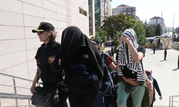 Gündemden Son Bilgiler: Modem dolandırıcılığı baskınunda 53 tutuklama - Son Dakika Haberleri: Gelişmeler Takip