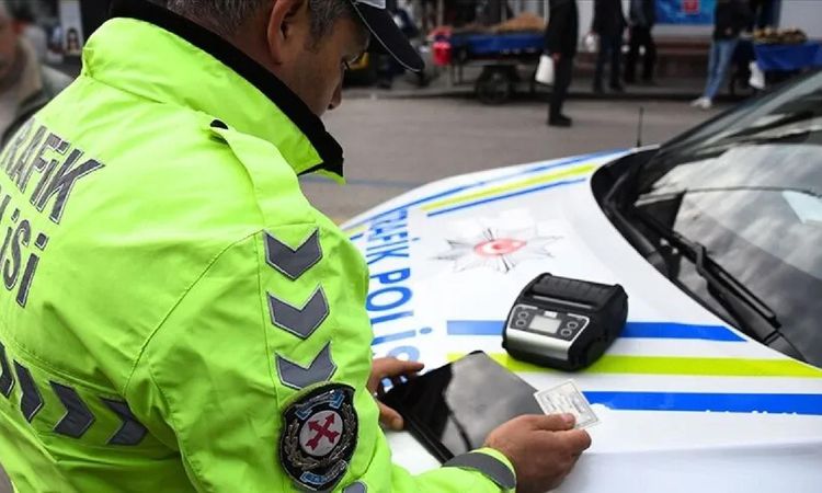 Son Gelişme: Motosiklet Ehliyetinde Cc Tuzagı: 11 Bin Lira Ceza - Son Dakika | İşte Tüm Ayrıntılar