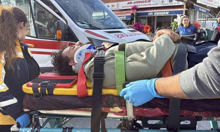 Muğla Menteşe'de motosiklet ile otomobil çarpıştı, motosiklet sürücüsü genç yaralandı: Gelişmeler Takip Ediliy