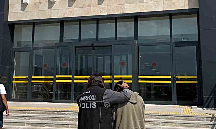 Muğla'da operasyonda 12 bin 918 gram esrar ele geçirildi, 2 şüpheli hakkında tutuklama kararı verildi - Son Da