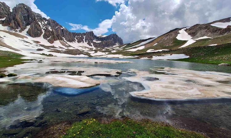 Glacier lakes at the top of the Munzur Mountains have become a favorite of nature lovers - Last Minute