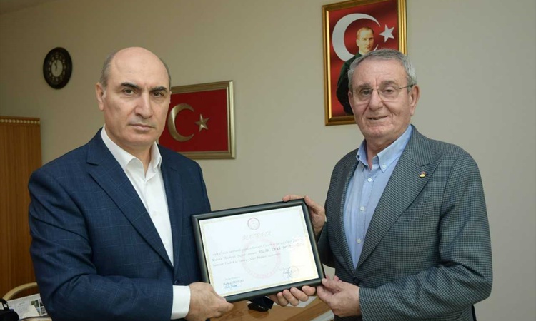 Murzioğlu, Samsun TSO başkanlığına yeniden seçildi, mazbatasını Altun'dan aldı