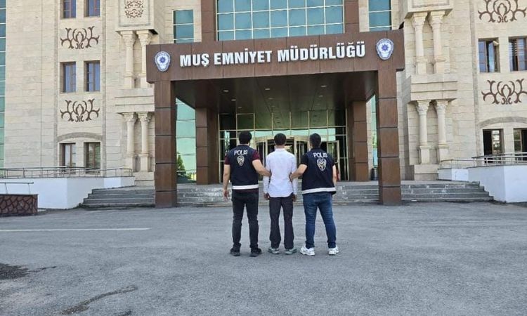 Gündemden Son Bilgiler: Muş'ta 3 Yıl 9 Ay Hapis Cezasıyla Aranan Hükümlü Yakalandı - Son Dakika - Son Dakika B