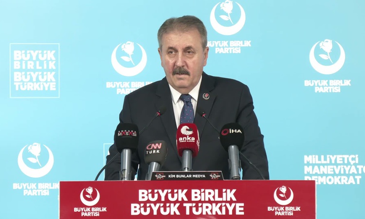 Mustafa Destici: "Türk'e kefen biçmeye kalkanın sonunun korkunç olacağını herkesin bilmesini isterim": Gelişme