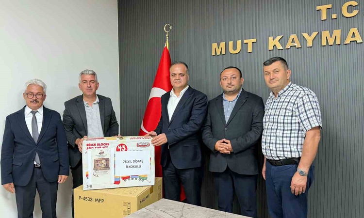 Mut'ta tiyatro geliriyle alınan oyuncaklar 5 okuldaki öğrencilere ulaştırılacak - Son Dakika Bilgileri