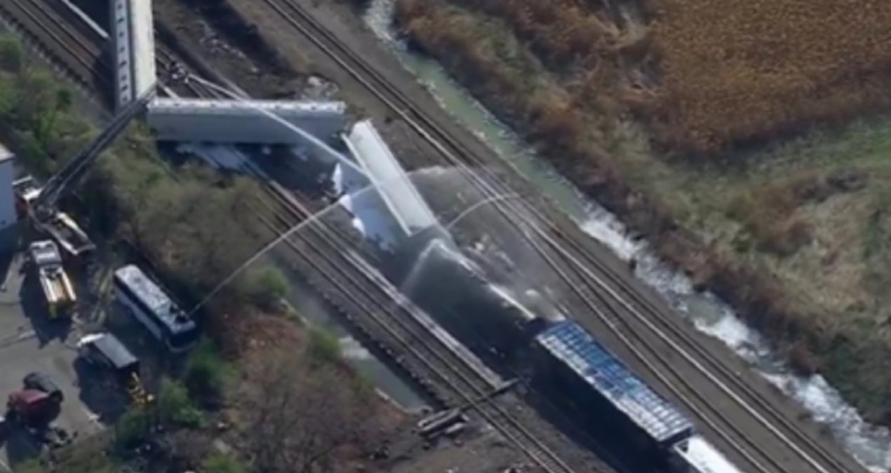 Ayrıntılar Netleşti: New Jersey'de kimyasal alarm: Tren raydan çıktı, ortalık karıştı - En Son Haber ve Merak