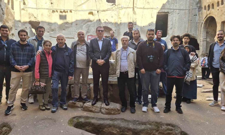 Niğde'de 35 akademisyen Gümüşler Manastırı'nı İl Kültür ve Turizm Müdürü'yle gezdi - Son Dakika Bilgileri
