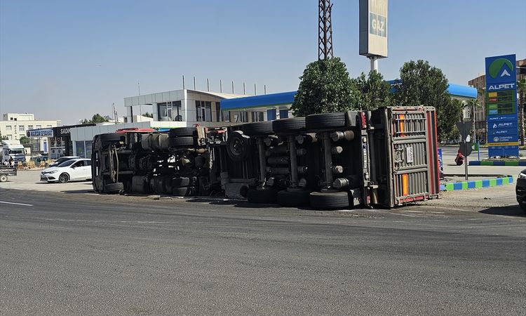 Truck overturned in Nusaybin - Breaking News