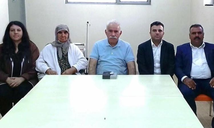 Öcalan'ın ailesiyle çektirdiği fotoğraf paylaşıldı - Haberleri | İşte Tüm Ayrıntılar