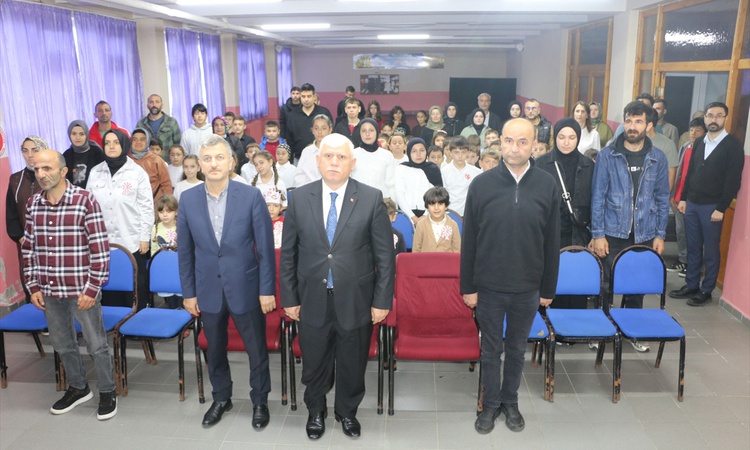 Of'ta Pınaraltı İlk ve Ortaokulunda 29 Ekim Cumhuriyet Bayramı programı düzenlendi | İşte Tüm Ayrıntılar