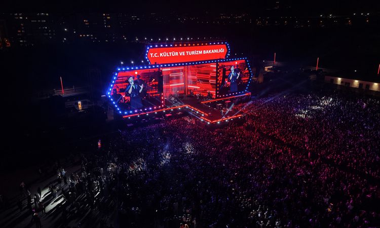 Oğuzhan Koç Erzurum'da Konser Verdi - Son Dakika Haberleri | İşte Tüm Ayrıntılar